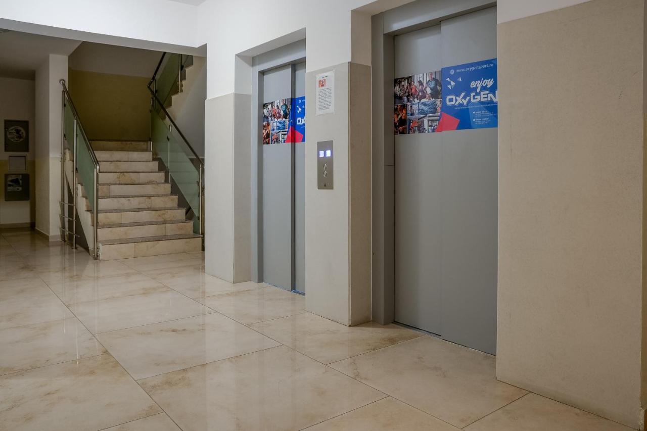 Palas Mall - Cozy Studios And Flats Яш Екстериор снимка