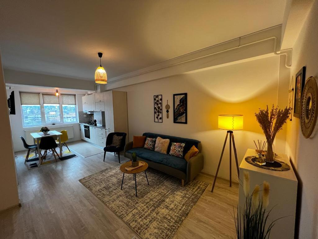 Palas Mall - Cozy Studios And Flats Яш Екстериор снимка