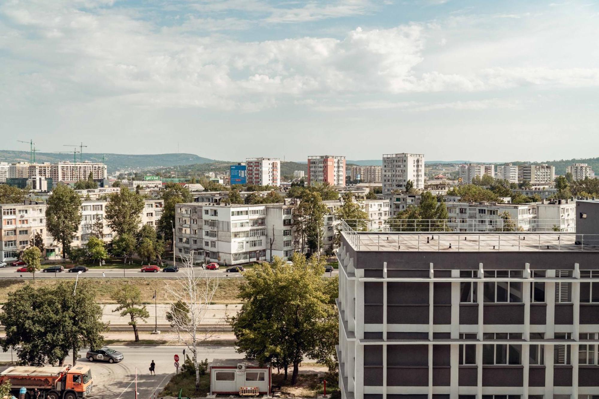 Palas Mall - Cozy Studios And Flats Яш Екстериор снимка